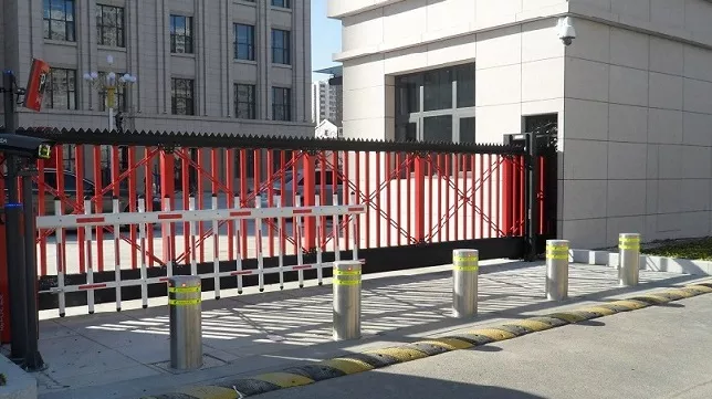 升降柱：防冲撞拦截，适配学校高安保出入口